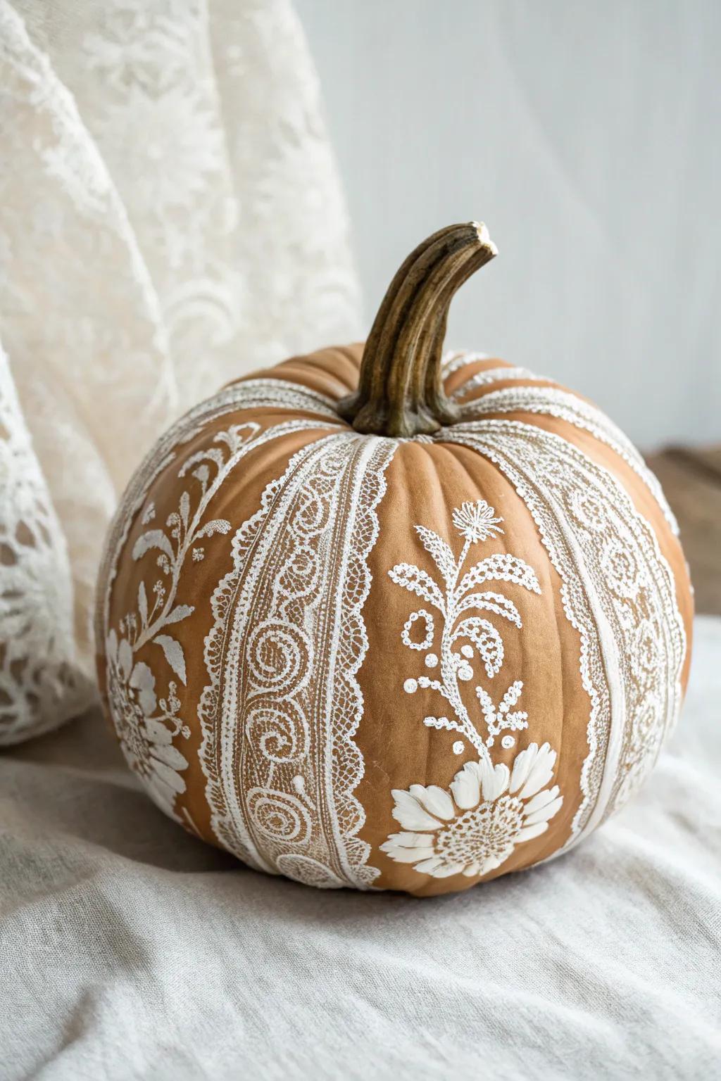 Change your autumn decor with a vintage gourd, where classic beauty meets simple design.