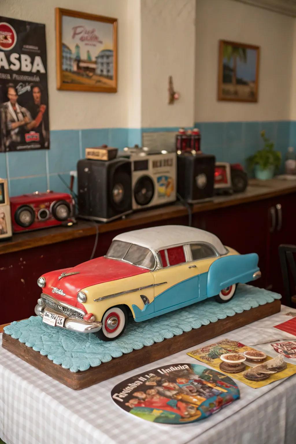 A vintage auto cake reminiscent of Cuba's famed streets.